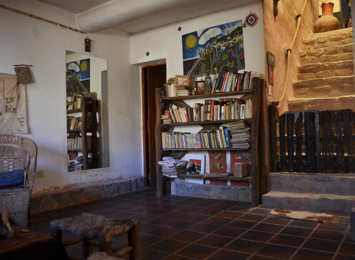La Rosa Hostel Tilcara Exterior photo